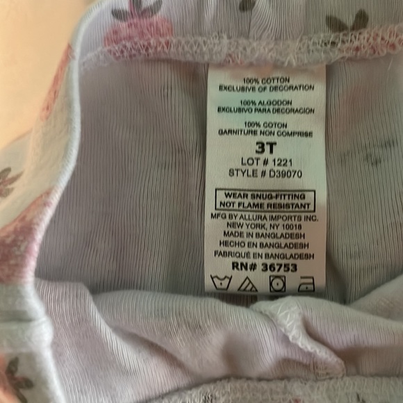 Strawberry Pajamas l 3T - Picture 9 of 13